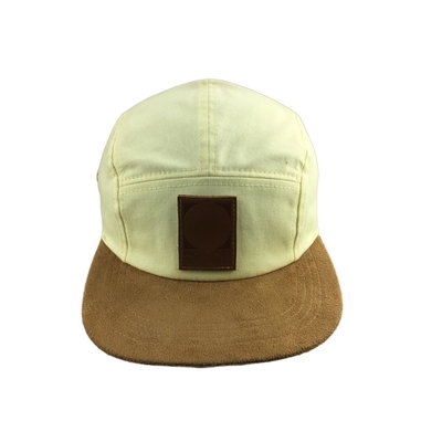 Kırık Logo Düz Suede Vizör Kıkırdak Kapama ile Beş Panel Kamp Başlığı